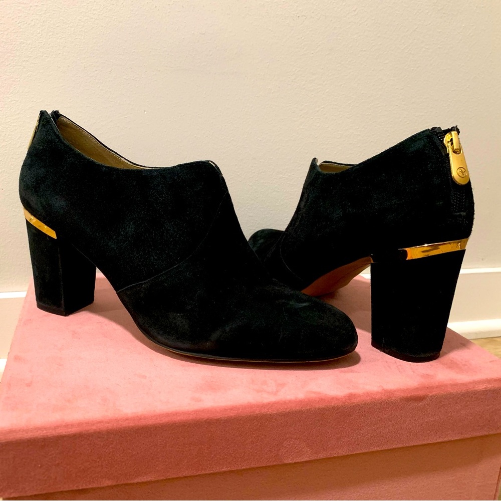 Comfy business stylish heel.